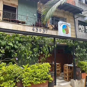  אכסניה Casa Estacion
